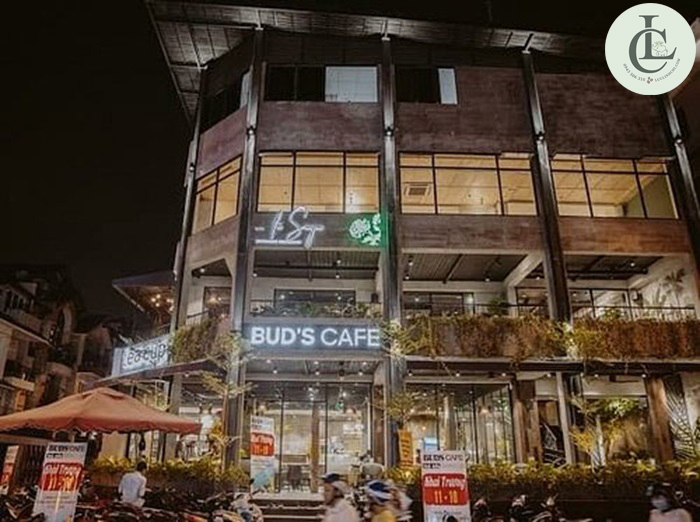 Bud’s Café & Bistr