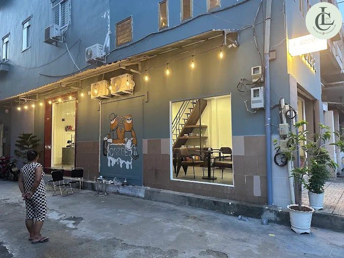 3. Cozee. Cafe – 553 Lạc Long Quân, P.10, Tân Bình